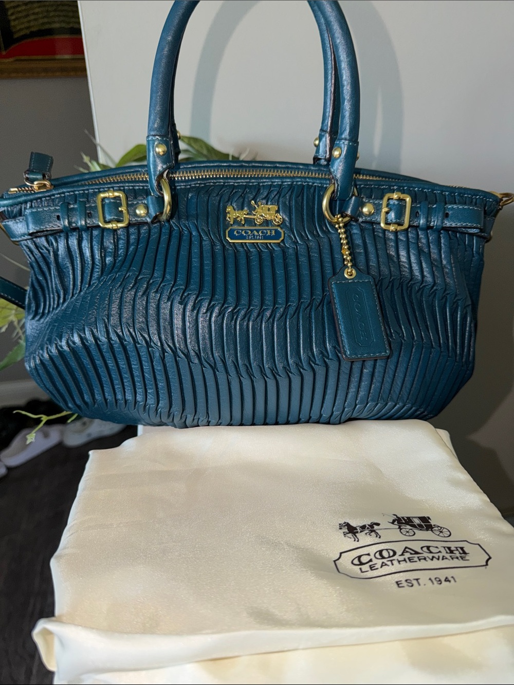 Coach Teal Pleated Leather Satchel with Gold Accents!!🔥🔥🔥🔥🔥🔥